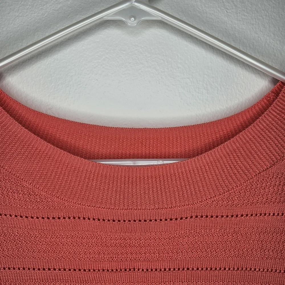 New York & Company Coral Crew Neck Sweater Sz XS - Picture 5 of 7